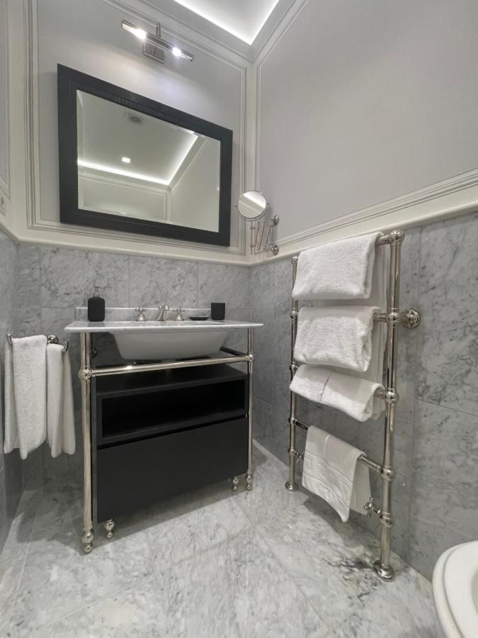 Calzaiuoli3 Luxury Flat In The City Center Of Флоренция Экстерьер фото